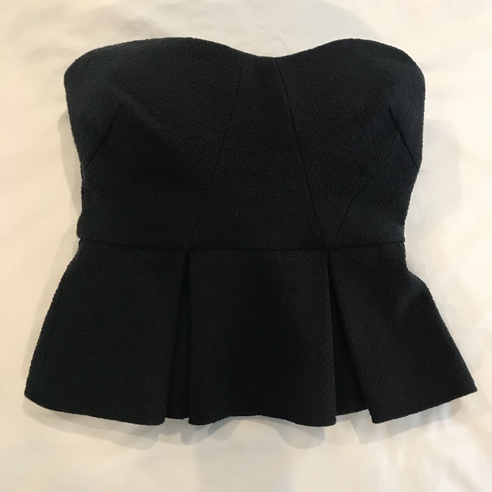 Strapless cropped top